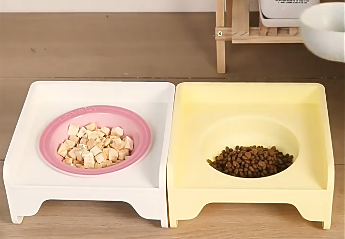 Raised Ceramic Pet Bowl